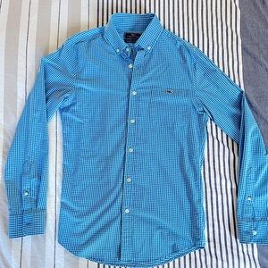 Vineyard Vines button down shirt XS